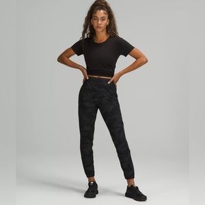 Black lululemon cameo‎ joggers